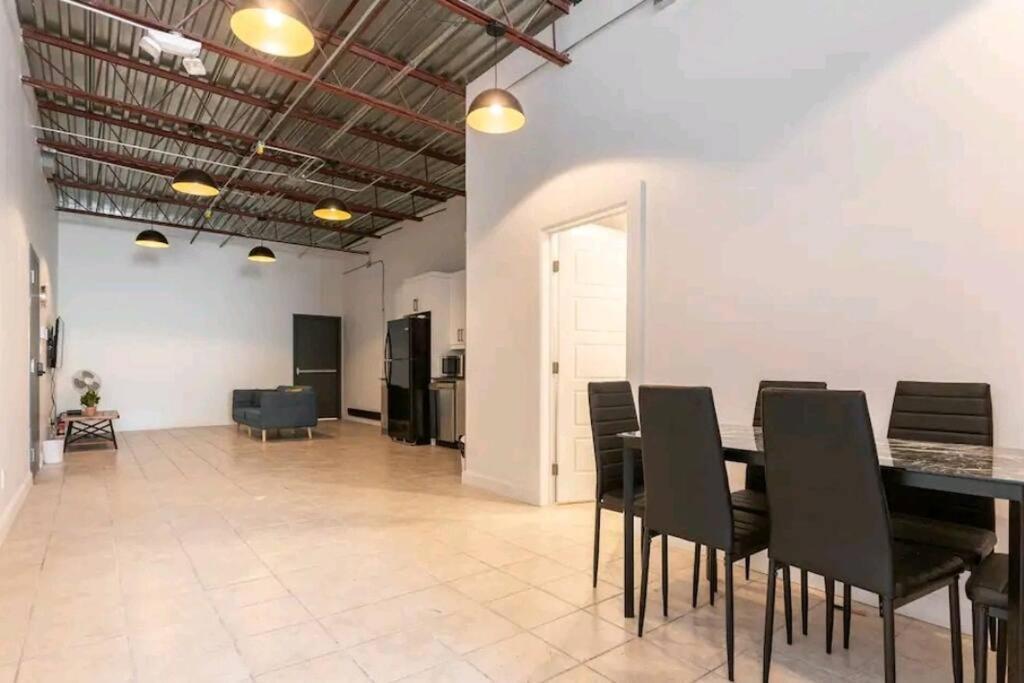 No°1~Plaza St-Hubert~Metro Jean-Talon~Jarry Parc Apartment มอนทรีอัล ภายนอก รูปภาพ