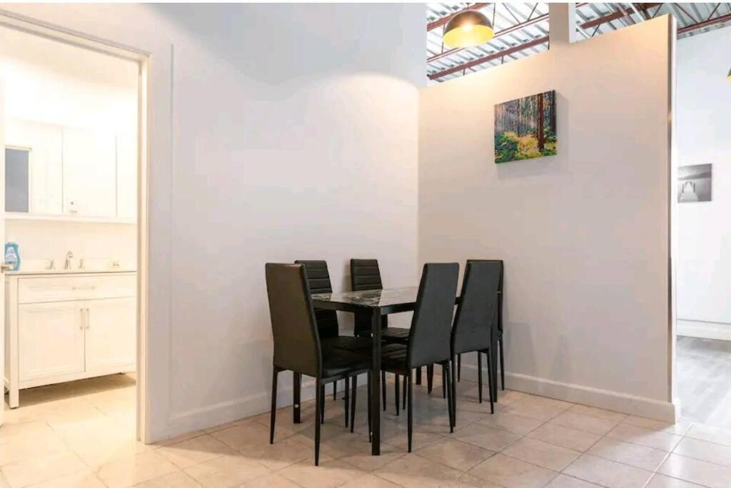 No°1~Plaza St-Hubert~Metro Jean-Talon~Jarry Parc Apartment มอนทรีอัล ภายนอก รูปภาพ